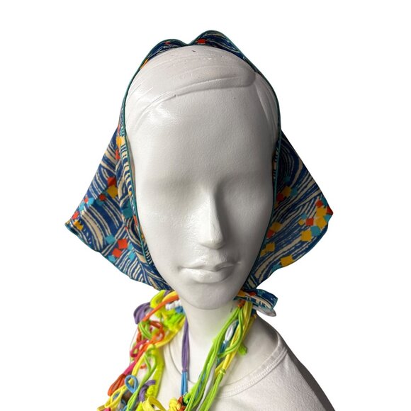 Vintage Triangle Headscarf With Abstract Waves & Geometric Print - Picture 6 of 6